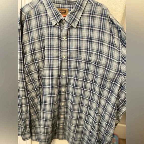 Foundry Men’s Big and Tall Blue, Gray, and White Plaid Button Down shirt - 4XLT - Picture 6 of 7